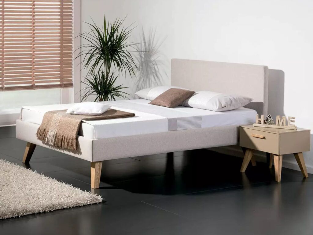 Modular Bett Taviano mit Kopfteil Lazio