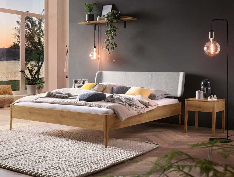 Hasena_Bett_Lounge_Pienza_Wildeiche_natur_geoelt