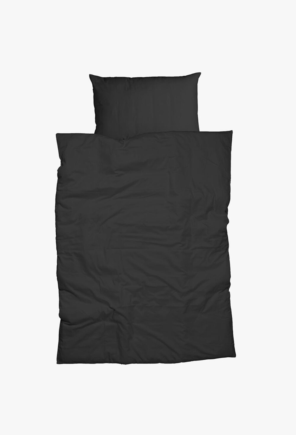 Draufsicht auf ein ordentlich gemachtes Bett, gekleidet in Bettwäsche Nobilium Oni, mit einem schwarzen Kissen und einer schwarzen Decke auf einem schlichten weißen Hintergrund.