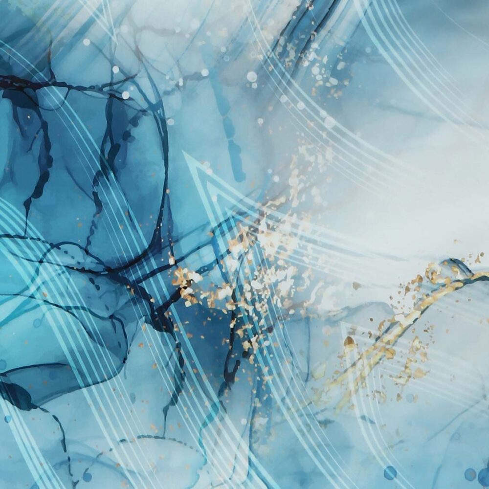 Mit fließenden dunkel- und hellblauen Tönen, goldenen Sprenkeln und weißen geschwungenen Linien spiegelt dieser abstrakte Aquarellhintergrund die dynamische Eleganz von Bettwäsche Tamara-R Selection Gloria blau wider und vermittelt ein Gefühl von Fließen und Bewegung.