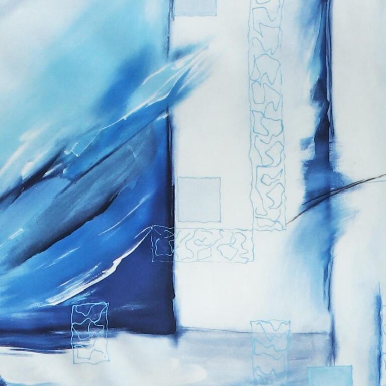Abstrakte Malerei in Blau und Weiß mit fließenden Pinselstrichen, Rechtecken, Quadraten und feinen Linien, die die dynamische Eleganz von Bettwäsche Tamara-R Emotion Vulcano Blau widerspiegeln.