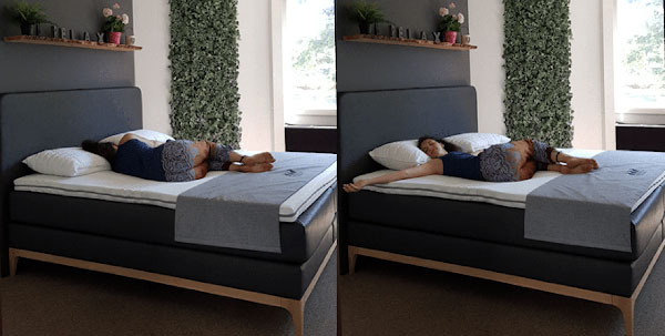 Nebeneinander liegende Bilder einer Frau, die auf der Seite auf einem Bett liegt; auf dem linken Bild wirkt sie unbequem und zusammengerollt, während sie auf dem rechten Bild ausgestreckt ist und entspannter wirkt.