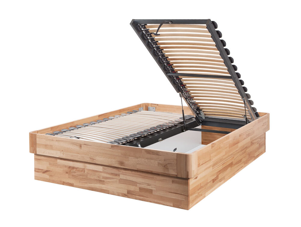 Die Hasena Bett "Fine-Line Syma Practico-Ron Box 1" verfügt über einen hochklappbaren Lattenrost, der ein geräumiges Staufach offenbart. Sie bietet modernen Stil und praktische Funktionalität für Ihr Schlafzimmer.