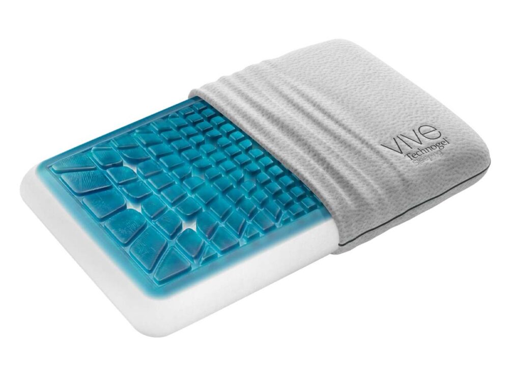 Ein rechteckiges Kissen mit einer weißen Basis, einer strukturierten blauen Gelschicht auf der Oberseite und einem hellgrauen, abnehmbaren Stoffbezug, der teilweise zurückgezogen wurde und die Geloberfläche freilegt. Der Bezug ist mit Vive Rehimgor beschriftet.